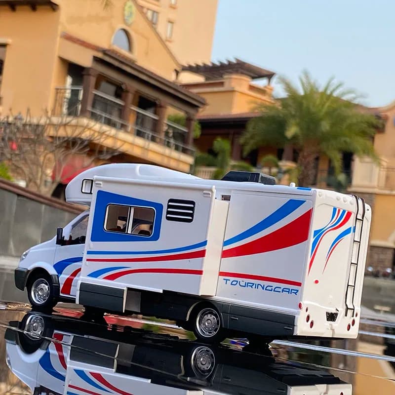 1:28 Diecast Luxury RV Recreational Vehicle Car Model Metal Camper Van Motorhome Touring Car Model Sound and Light Kids Toy Gift — view 3