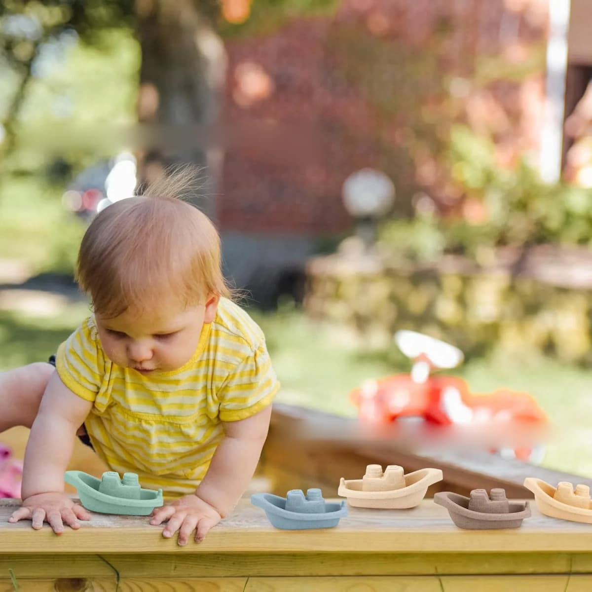 Bathroom stacked boat water toy, Bathroom bathing water play, Baby happy to play while bathing — view 4