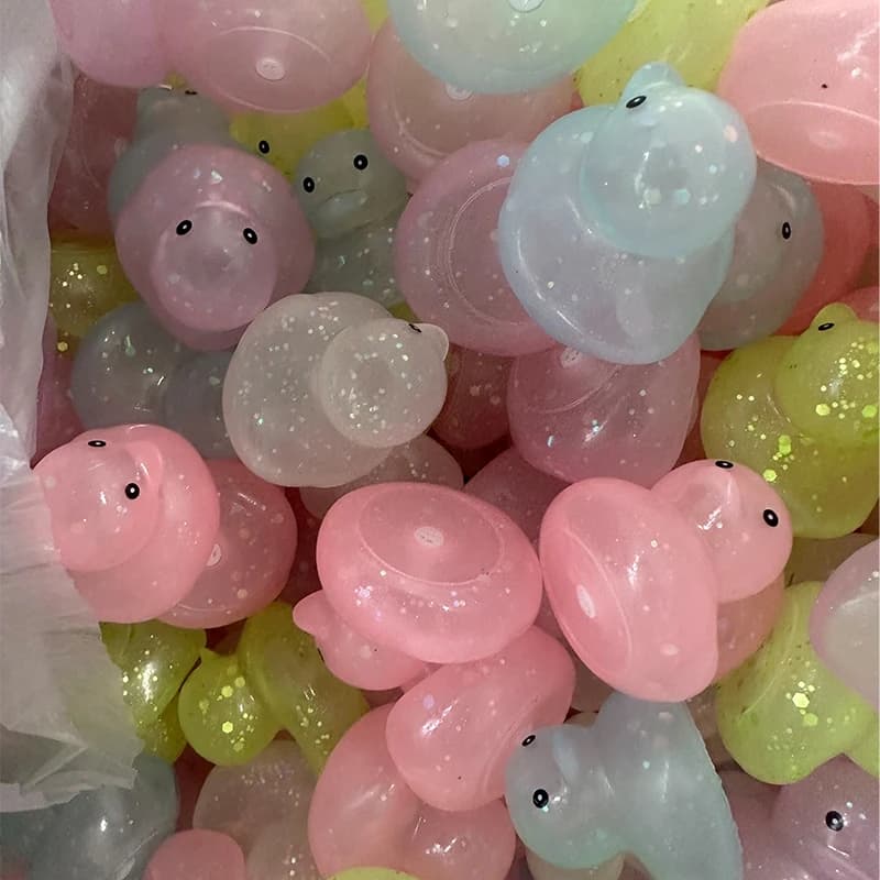1-100Pcs Jelly colored Rubber Ducks Mini Duck Party Favors Bulk Ducks Summer Pool Floating Toys Rubber Ducks Birthday — view 5