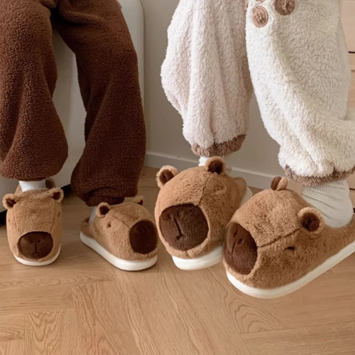 Couple Cute Kapybara Design Slippers Women Winter Casual Soft Heel Slippers Platform Fur Warm Indoor Comfortable Home Slippers — view 5