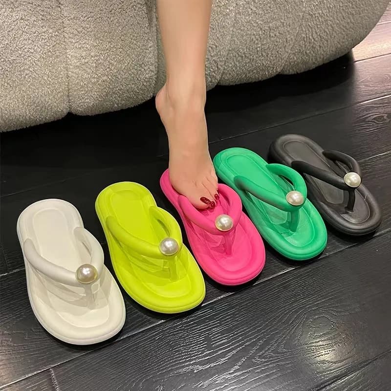 Fashion Pearl Soft Flip Flops for Women 2026 Summer Clip Toe Platform Pillow Slides Sandals Woman Light Non Slip Beach Slippers
