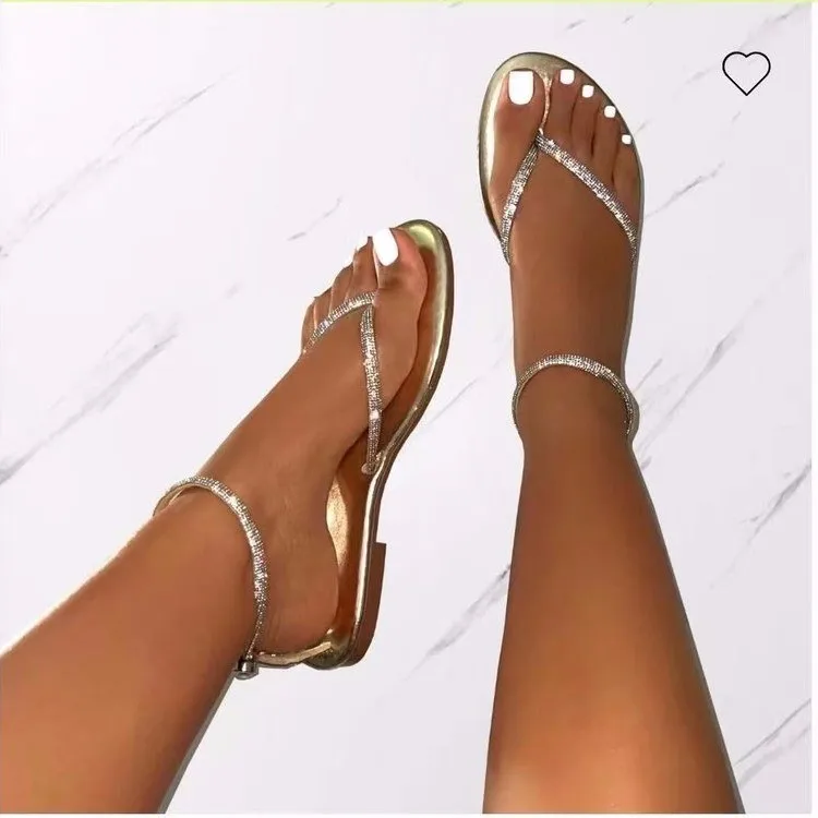 Summer New Women's Large Clamping Toe Rhinestone Colorful Flat Bottom Buckle Strap Fashion Outwear Beach Sandals/Slippers — view 2