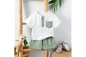 Conjunto de camisa y pantalones cortos Henley de manga corta para bebé, de muselina, color verde arrugado