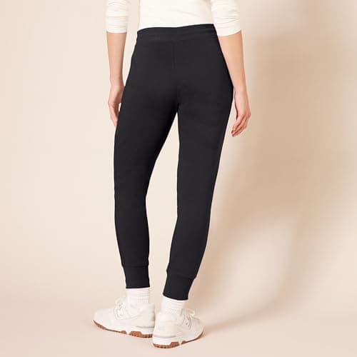 Amazon Essentials Women's Relaxed Fit Fleece Jogger Sweatpant, Black, Medium