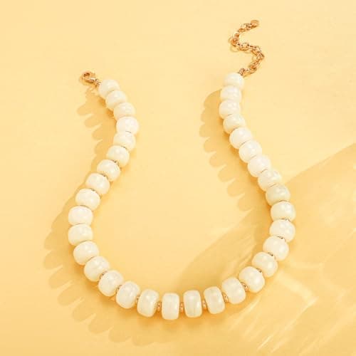HolidayQbee Beaded necklace for Women Boho Bead Chunky Necklace Big White Bead Necklace Fashion Trendy Summer White Resin Beaded Necklaces Jewelry Gifts — view 5