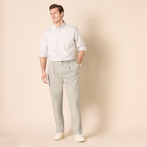 Amazon Essentials Men's Classic-Fit Wrinkle-Resistant Pleated Chino Pant, Khaki, 38W x 30L — view 6