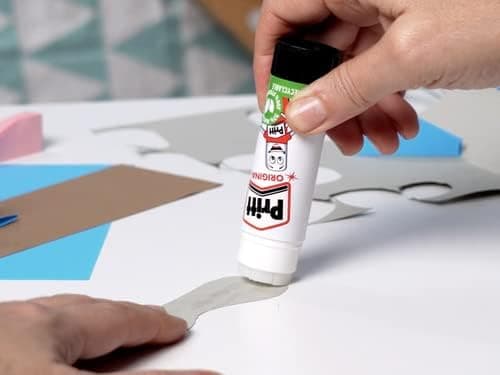 Pritt Glue Stick, Safe & Child-Friendly Craft Glue for Arts & Crafts Activities, Strong-Hold adhesive for School & Office Supplies, 1x43g Pritt Stick, white — view 3