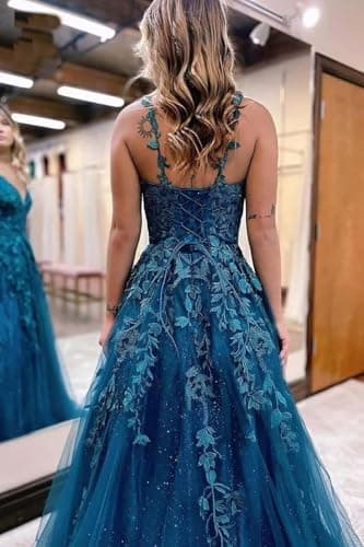 Pairuodas Tulle Lace Appliques Prom Dresses Long Spaghetti Straps A-Line Ball Gown V Neck Formal Evening Party Dress, Burgundy, 6