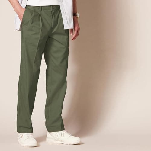 Amazon Essentials Men's Classic-Fit Wrinkle-Resistant Pleated Chino Pant, Olive, 40W x 30L — view 2
