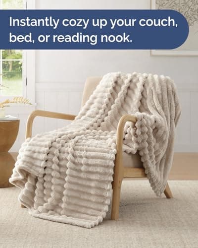 Super Soft Fleece Blanket Queen Size - Fleece Throw Blanket for Bed, Couch & Chair - Cozy, Warm & Breathable - All Season Fuzzy, Cute Decor, Microplush Bedding for Women, Men and Teens - 90x90, Cream — view 3