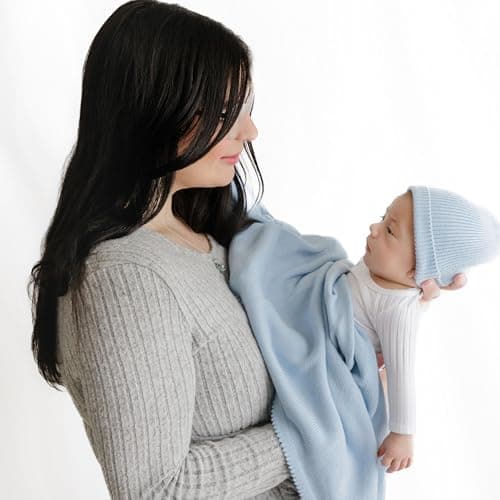 Bleu La La Baby Gift Set - Organic Cotton Newborn Blanket Essentials, Thoughtful Baby Shower & New Baby Gift for Boys & Girls (01 - Luxe - Sky Blue) — view 5