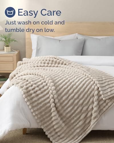 Super Soft Fleece Blanket Queen Size - Fleece Throw Blanket for Bed, Couch & Chair - Cozy, Warm & Breathable - All Season Fuzzy, Cute Decor, Microplush Bedding for Women, Men and Teens - 90x90, Cream — view 5