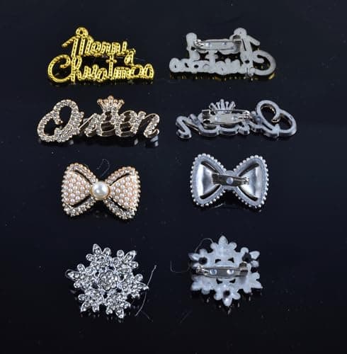 Christmas Charms for Socks - 24pcs Rhinestone Brooches & Pins for Women - Bulk Bling Gold Junk Sock Charms & Shoe Pins for Sambas & Sneakers - Women's Hat, Clothing Crafts & Jewelry Kit — view 3