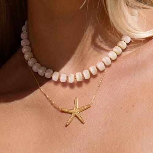 HolidayQbee Beaded necklace for Women Boho Bead Chunky Necklace Big White Bead Necklace Fashion Trendy Summer White Resin Beaded Necklaces Jewelry Gifts — view 3