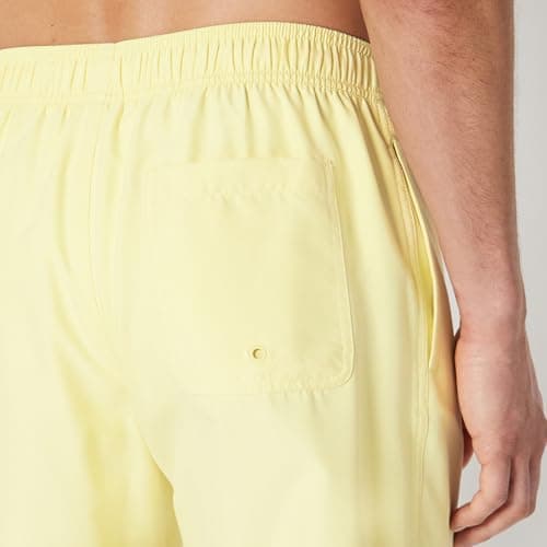 Amazon Essentials Men's Men's 9" Quick-Dry Lightweight Breathable Swim Trunk with Mesh Liner, Light Yellow, Large — view 4