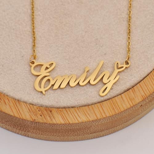 Aoloshow Peyton Name Necklace Heart Charm Pendant 18k Gold Plated Stainless Steel Jewelry for Womens Graduation — view 3