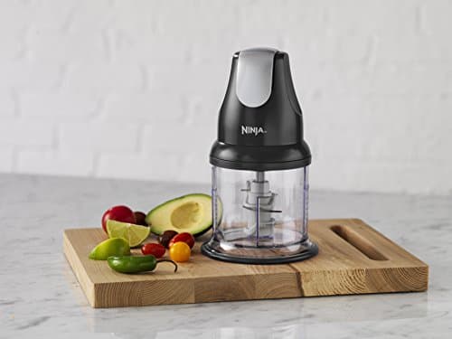 Ninja NJ100C, Express Chop For Chopping, Mincing, and Pureeing, Black, 200W (Canadian Version) 16oz — view 2