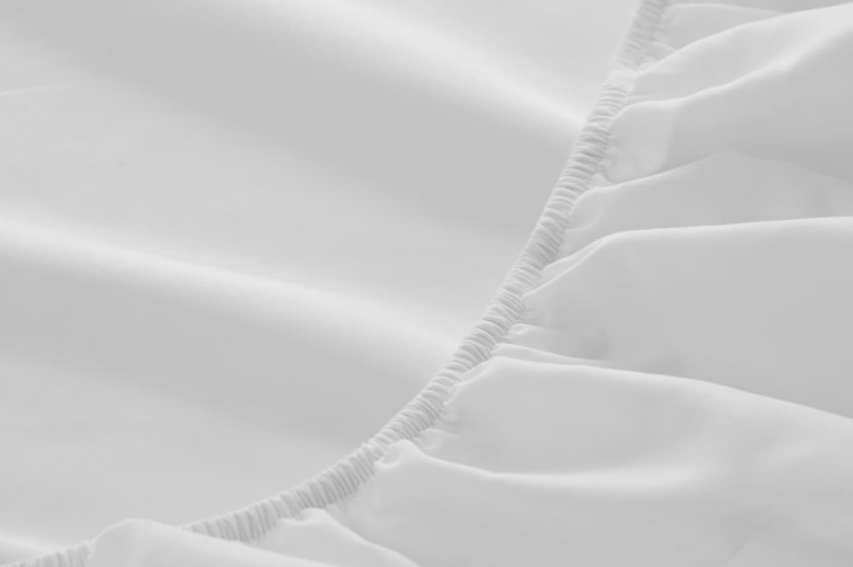 Degrees Home Collection - Sábana Bajera Ajustable 150x190x33 cm - Microfibra de poliéster, Calidad Oeko Tex sin tóxicos, Super Suave - Blanco — view 5