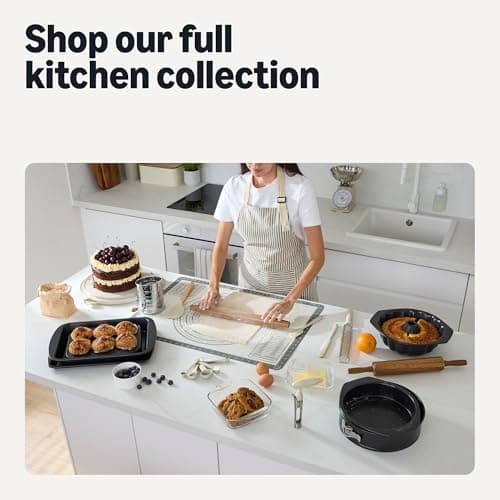 Amazon Basics Carbon Steel Bread Box with Acacia Wood Lid, Lid Doubles as Cutting Board, 30 x 18 x 13.2 cm — view 5
