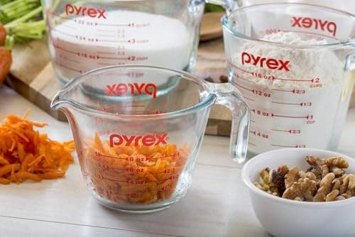 Pyrex Essentials (3-Pack) Glass Measuring Cups Set, (1, 2 & 4 Cup) Measuring Cups For Prepping, Baking and Cooking, Preheated Oven, Dishwasher, Freezer, and Microwave Safe — view 5