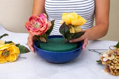 Pack of 6 FLOFARE Round Floral Foam Blocks for Fresh and Artificial Flowers, Each (4" X 1.4"), Dry & Wet Green Flower Foam for Flower Arrangements & Florist Supplies — view 4
