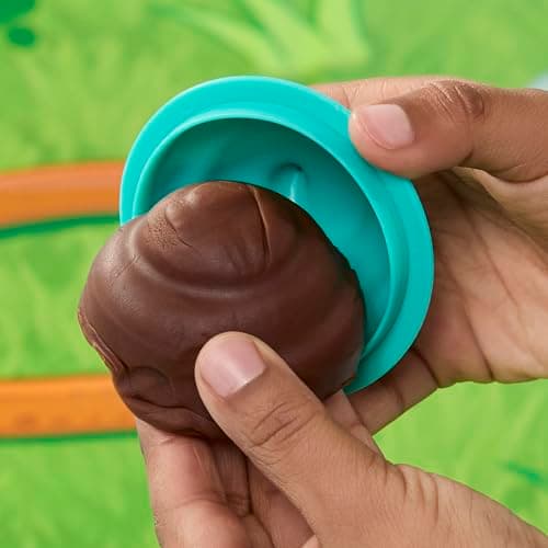 Hasbro Gaming Don't Step in It Preschool Game I Blindfolded, Poop Party Game | Spinner with 8 Fun Animal Moves | Ages 4+| 1+ Players I Funny Kids Board Games | Easter Gift for Kids — view 6