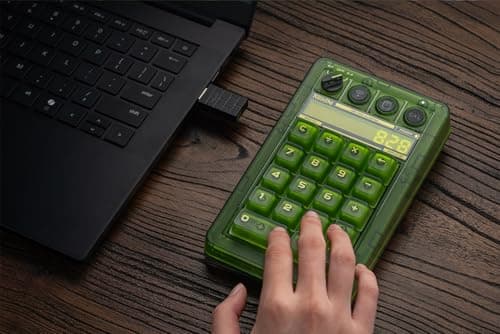 8BitDo Retro 18 Mechanical Numpad, Supports Calculator Mode, Bluetooth/2.4G/USB-C Numpad for Windows and Android - Xbox Edition — view 4