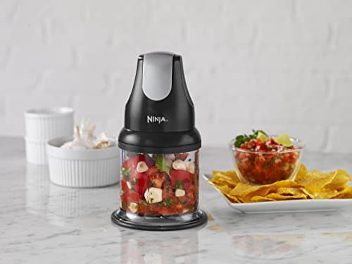Ninja NJ100C, Express Chop For Chopping, Mincing, and Pureeing, Black, 200W (Canadian Version) 16oz — view 4