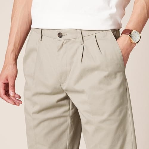 Amazon Essentials Men's Classic-Fit Wrinkle-Resistant Pleated Chino Pant, Khaki, 38W x 30L — view 3