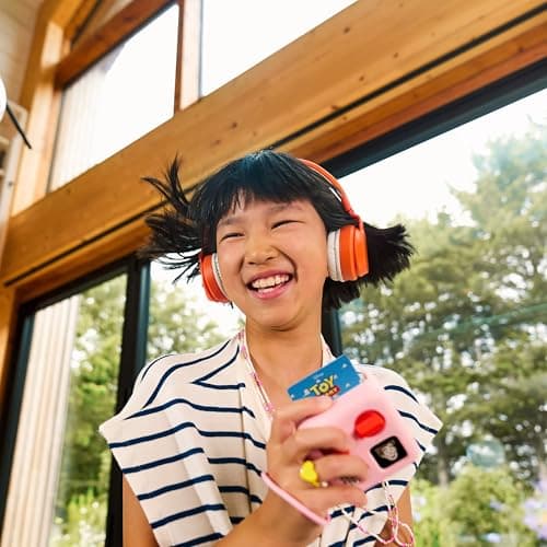 Yoto Mini (2024 Edition) + Make Your Own Card – Kids Screen-Free Bluetooth Audio Player, All-in-1 Travel Device Plays Stories Music Podcast Radio Ok-to-Wake Clock, Use as Speaker or with Headphones — view 3