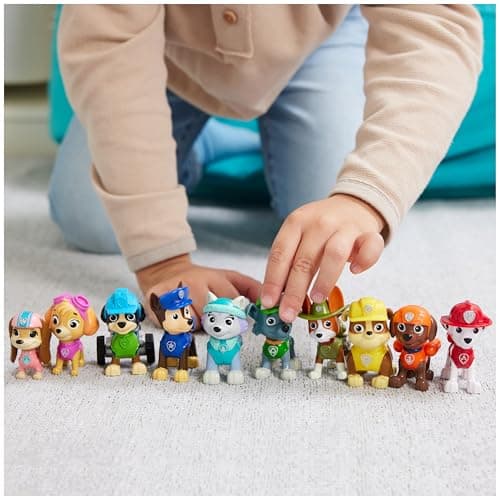 PAW Patrol, 10th Anniversary, All Paws On Deck Toy Figures Gift Pack with 10 Collectible Action Figures, Kids Toys for Ages 3 and up — view 3