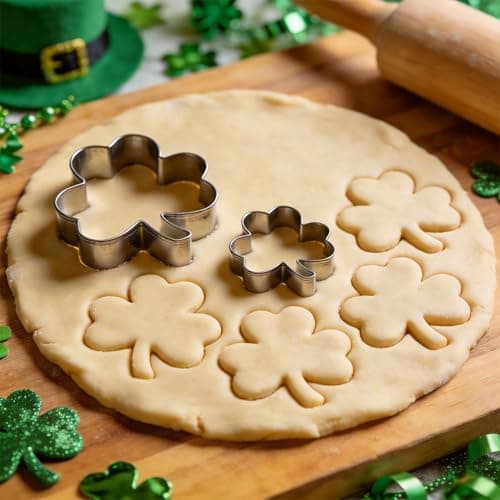 6Pcs St. Patrick's Day Metal Cookie Cutter Set - Shamrocks & Four Leaf Clovers Shapes Large 4’’ Small 3’’ Mini 2‘’, Stainless Steel Clover Biscuit Mold for Irish Spring Holiday Party Decor or Baking — view 2