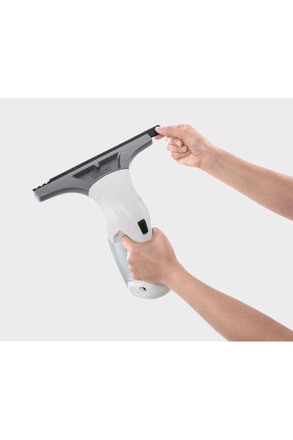 Kärcher Limpiadora de Cristales WV 1 Plus, autonomía batería: 20 min, indicador LED estado batería, depósito agua sucia: 100 ml, peso: 0,5 kg, pulverizador, paño microfibra, 20 ml detergente — view 4