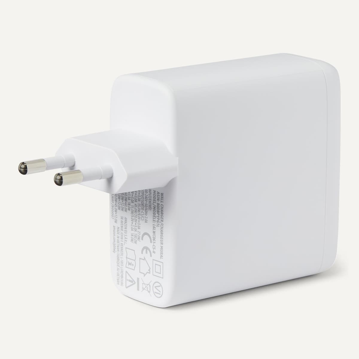 Amazon Basics Cargador de Pared USB-C Nano GaN de Carga Rápida, 120W y 3 Puertos para Ordenadores Portátiles, Tablets y Teléfonos, Blanco — view 4