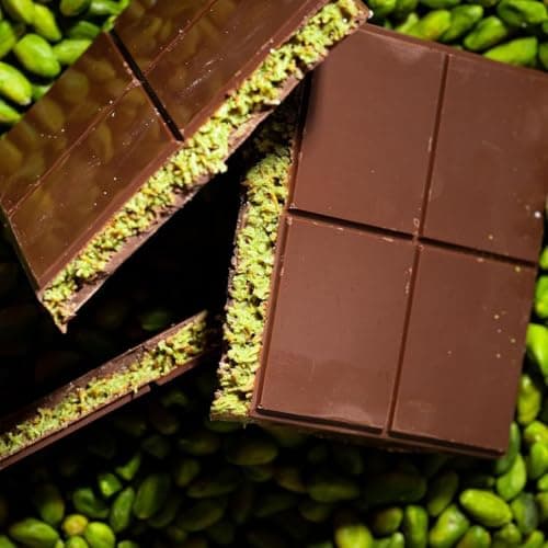 Viral Dubai Chocolate Bar - 6.70 Oz - Pistachio & Crispy Kadayif Bar with Belgian Milk Chocolate – Gourmet Gift — view 5