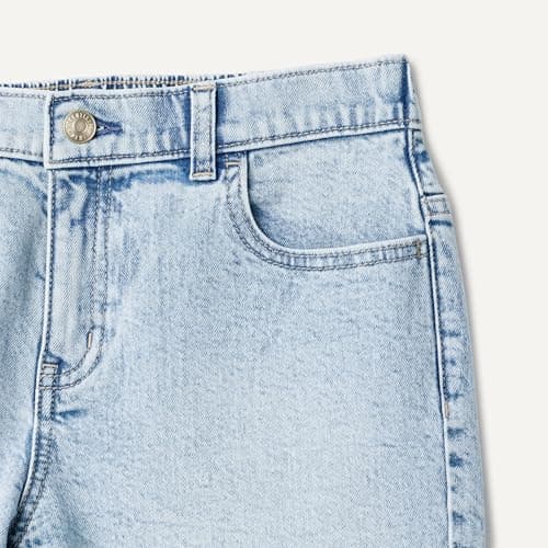 Amazon Essentials Girls' Medium Stretch Mid-Rise Cut-Off Jean Shorts, Iced Blue Light Wash, 12 — view 4