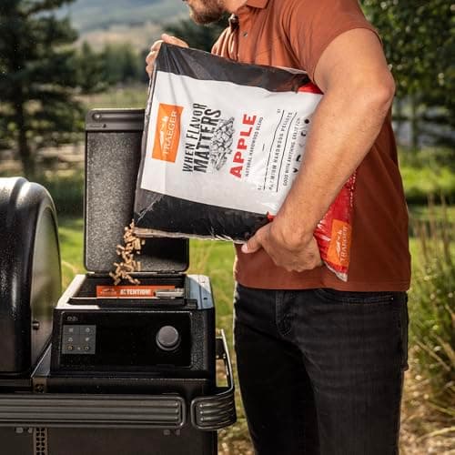 Traeger Grills Apple 100% All-Natural Wood Pellets for Smokers and Pellet Grills, BBQ, Bake, Roast, 18 lb. Bag — view 3