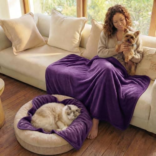 Luciphia Waterproof Pet Blanket, Washable Reversible Sherpa Fleece Throw — view 3