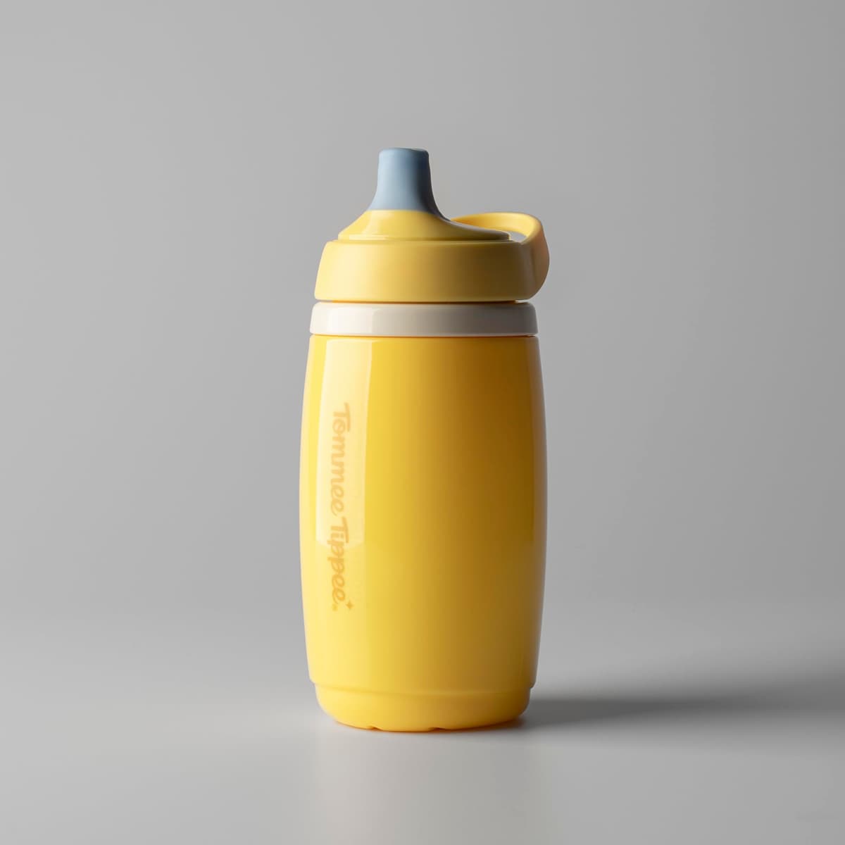 Tommee Tippee Insulated Active Spout Cup, 266ml, Non-Spill Water Bottle for Toddlers 12 Months+, Insulated to Help Keep Their Drinks Cool, Blue and Yellow, 2 Pack — view 2