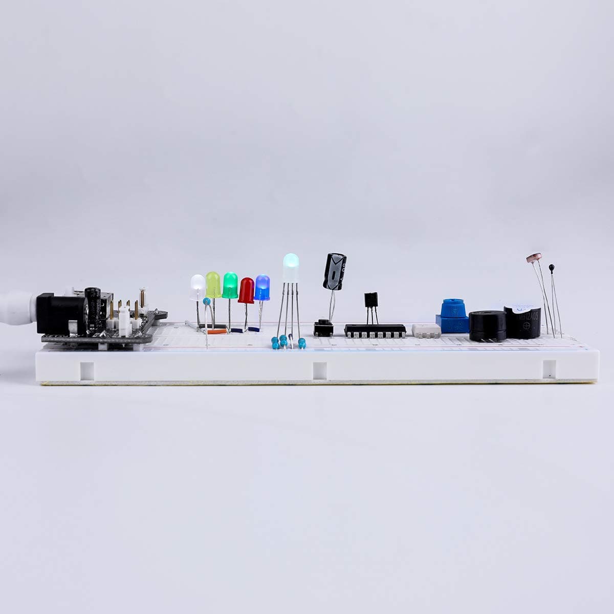 ELEGOO Kit Mejorado de Componentes Electrónicos con Módulo de Alimentación, Placa de Prototipos (Protoboard) de 830 Pines, Cables Puente, Potenciómetro, STM32, Raspberry Pi, para Arduino IDE — view 7