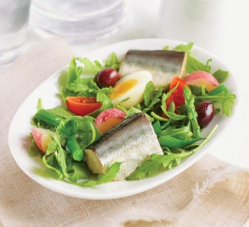 Brunswick Sardines in Spring Water - 106g, 18 Count - Canned Fish - Excellent Source of Protein - 17g of Protein Per 84g Serving Drained - Contains Omega-3, Source of Vitamin D, Iron — view 3