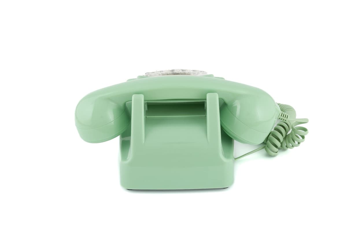 GPO 746 Teléfono fijo de disco con estilo retro de los años 70 - Cable en espiral, Timbre auténtico - Verde menta — view 3