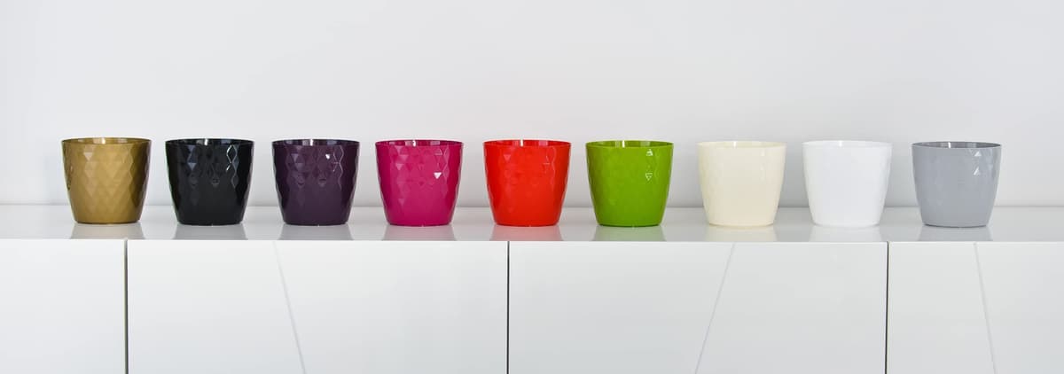 KORAD Cristal Indoor Flower Pot Covers without Drainage Holes | Round Plastic Plant Pots Container for All Houseplants | 9 Modern Colours & 7 Sizes- (Cream, Ø 25 cm (9.84 inch)) — view 3