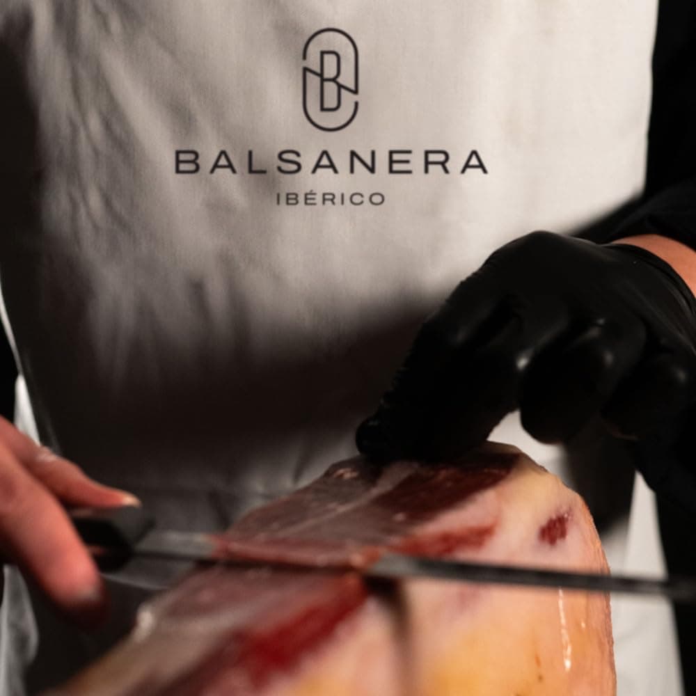 Balsanera Ibérico - Jamón de Bellota 100% Ibérico D.O. Los Pedroches | Premio 'Encina de Oro' y 'Great Taste Award' | Peso aproximado de 6.5-7 Kg | Curación de 32 a 40 meses — view 2