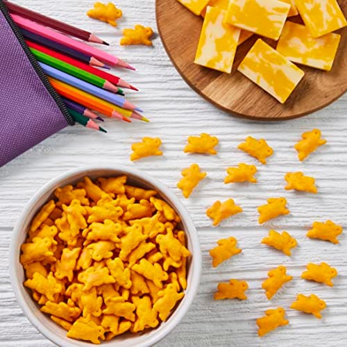 ANNIE'S Cheddar Baked Snack Crackers, Organic, No Artificial Flavours, No Synthetic Colours, Contains Real Cheese and Real Milk Ingredients, 213 Grams Package of Bunny Shaped Crackers — view 6