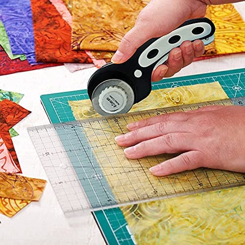 Headley Tools 45mm Rotary Cutter with 7pcs Extra Blades, Ergonomic Handle Rolling Cutter with Safety Lock for Crafting, Sewing, Quilting, Fabric Rotary Cutter Perfect for Left & Right Hand (Black) — view 6