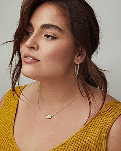 Kendra Scott Elisa Pendant Necklace for Women, Fashion Jewelry, 14k Gold-Plated, Rose Quartz — view 2
