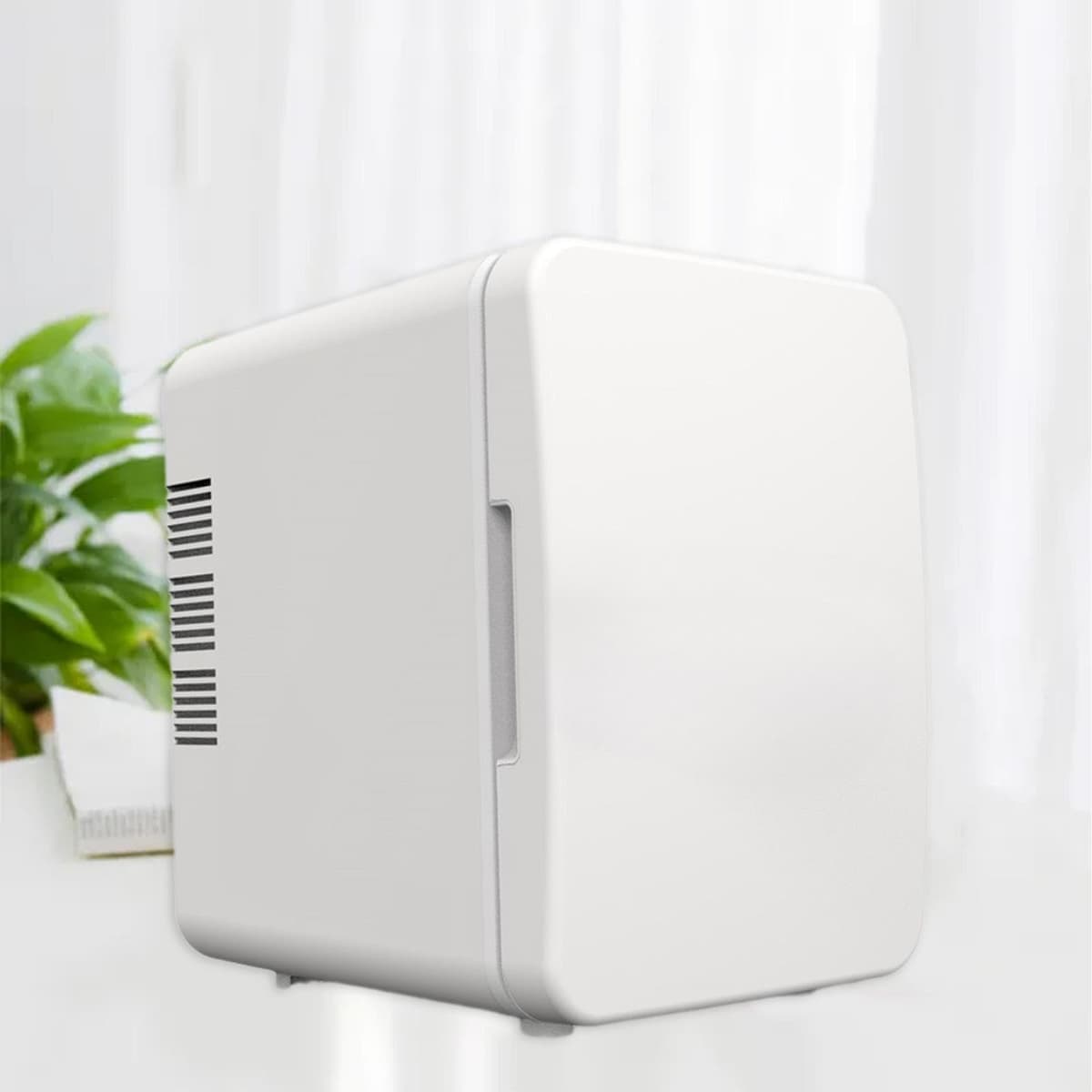 Yajuyi Mininevera Compacta, Refrigerador con Temperatura Ajustable, Nevera para Maquillaje, Nevera Portátil para Bebidas, Ideal para Caravanas, Camping, Sala, Blanco — view 3
