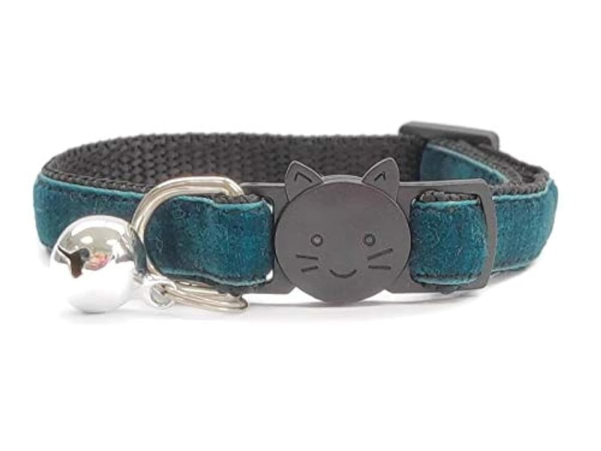 Velvet Cat Collars with Bell | Quick Safety Release Breakaway Buckle | Handmade in the UK | Available in Cat & Kitten Size | Baby Pink Velvet — view 3