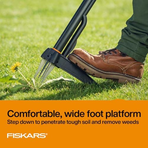 Fiskars Stand-Up Weed Puller Tool, 4 Serrated Stainless Steel Claws Grip Roots for Permanent Removal, Reinforced Foot Platform Penetrates Tough Soil, Easy-Eject & Ergonomic Offset Handle, 39" — view 4